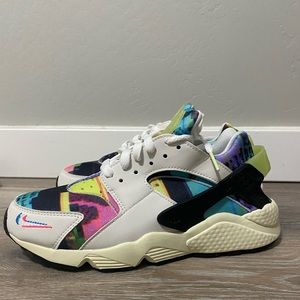 Air Huarache Se “Pixel”